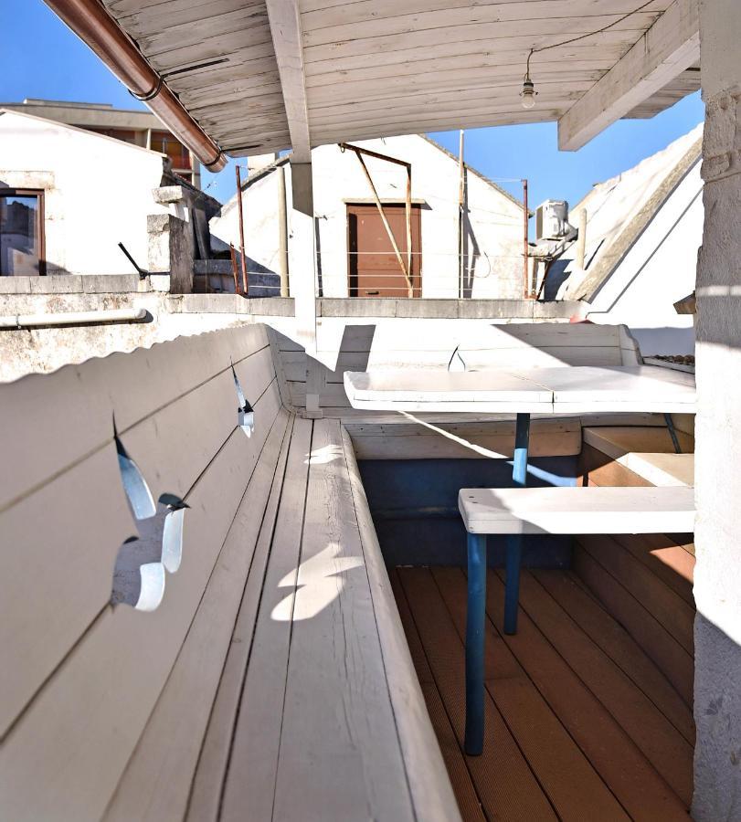 פוטיניאנו L'Angolo Di Gaudi, Casa Mila מראה חיצוני תמונה