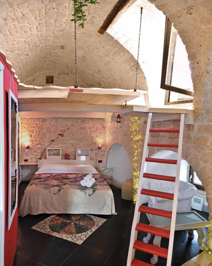 פוטיניאנו L'Angolo Di Gaudi, Casa Mila מראה חיצוני תמונה
